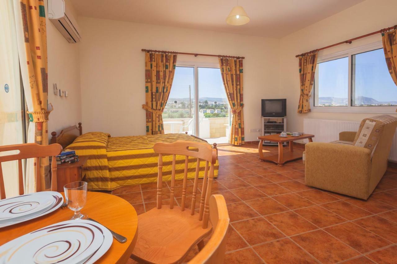 Thekla Court Apartment Polis Exterior foto